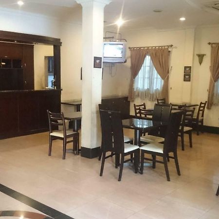 Hotel Citi International Palang Merah 棉兰 外观 照片