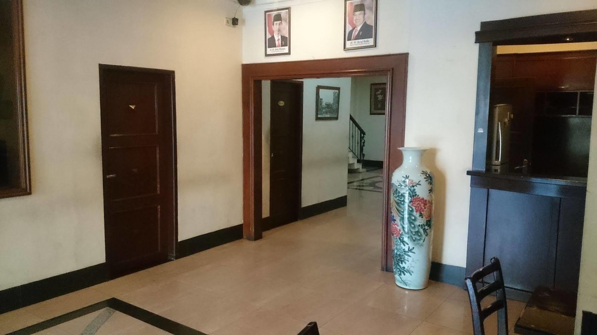 Hotel Citi International Palang Merah 棉兰 外观 照片