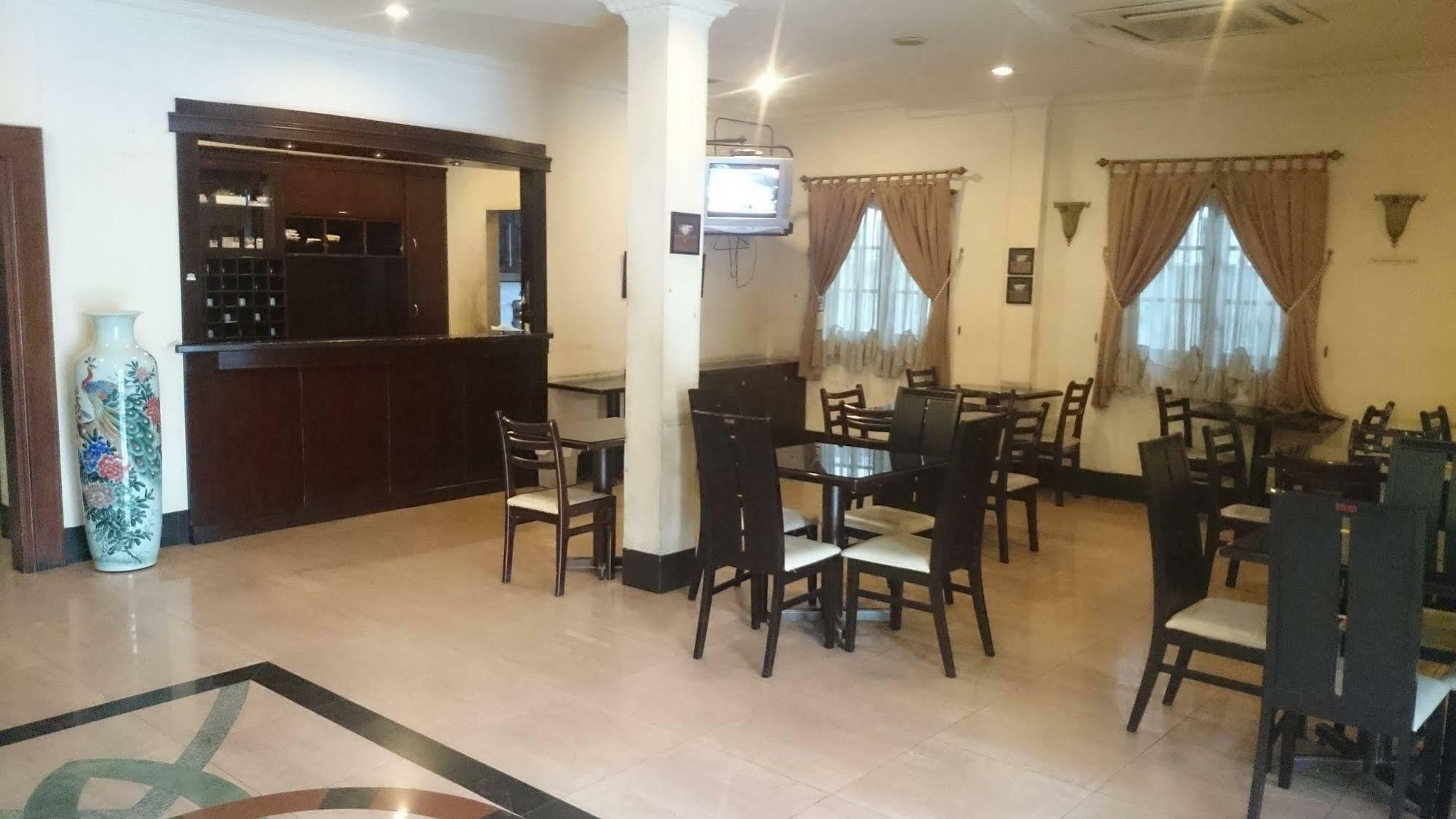 Hotel Citi International Palang Merah 棉兰 外观 照片